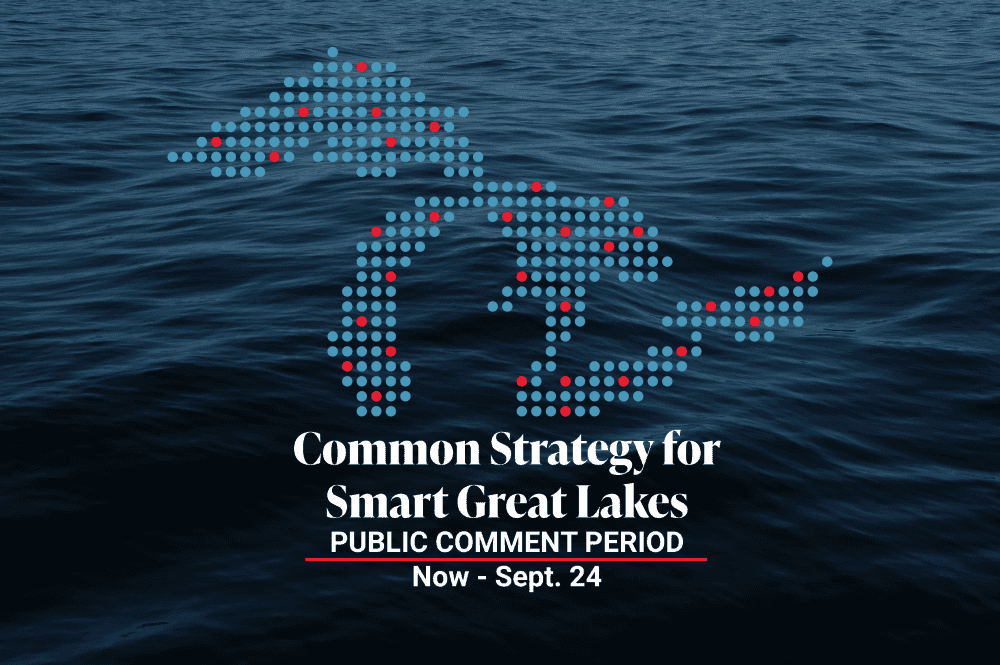 le logo de la Stratégie commune intelligente pour les Grands Lacs avec les dates des périodes de consultation publique
